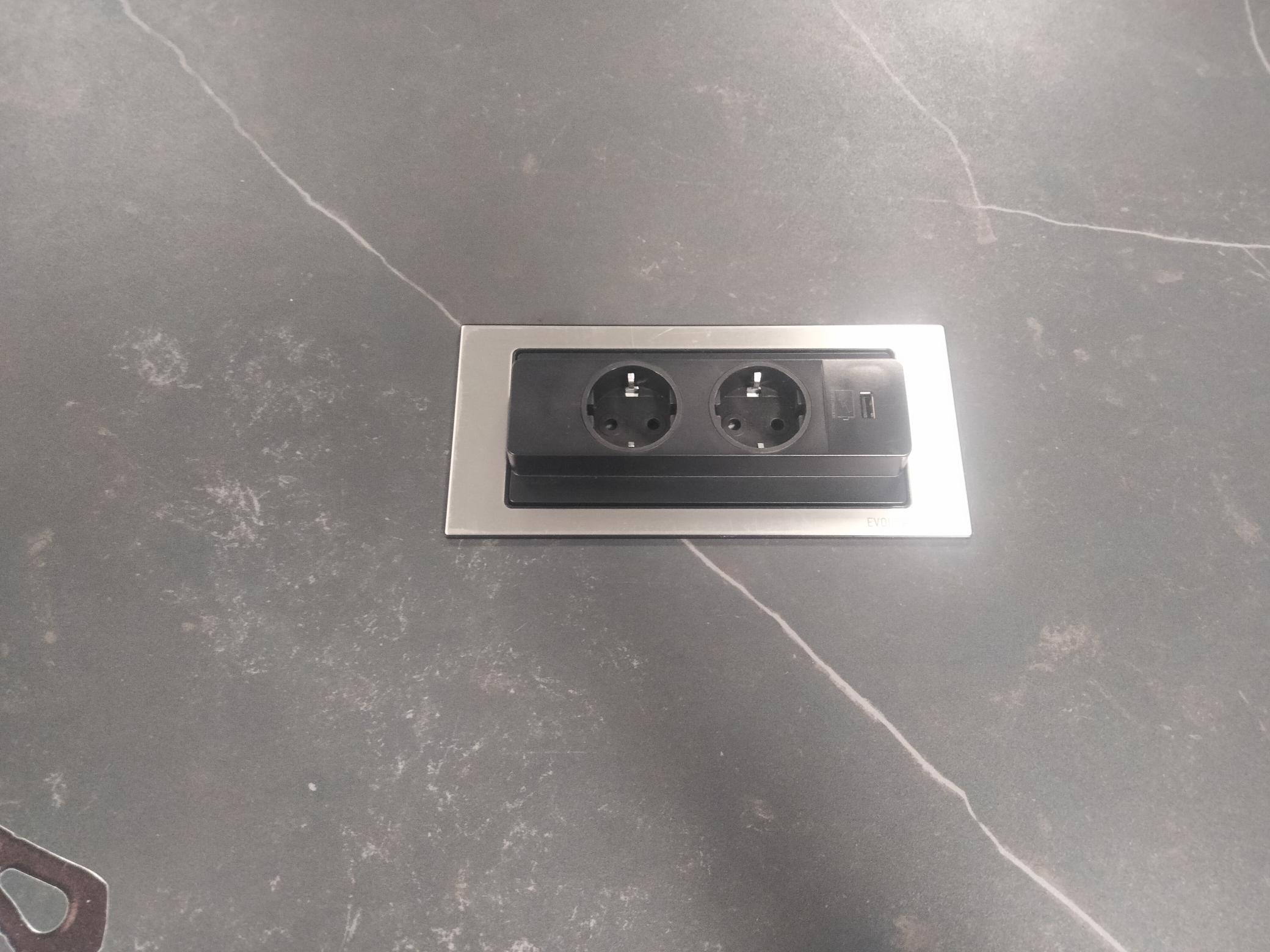 1000061621